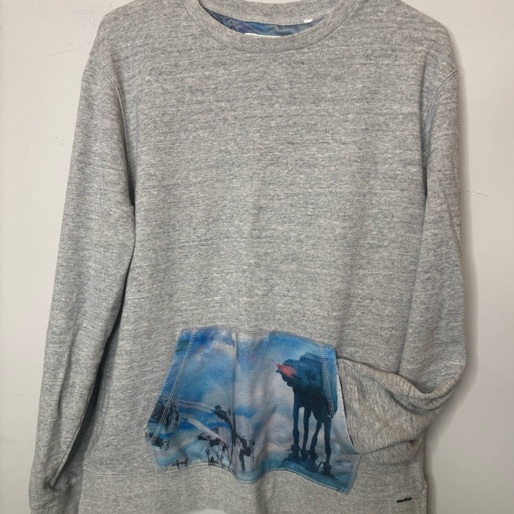 STAR WARS size L crew neck light weight sweatshirt